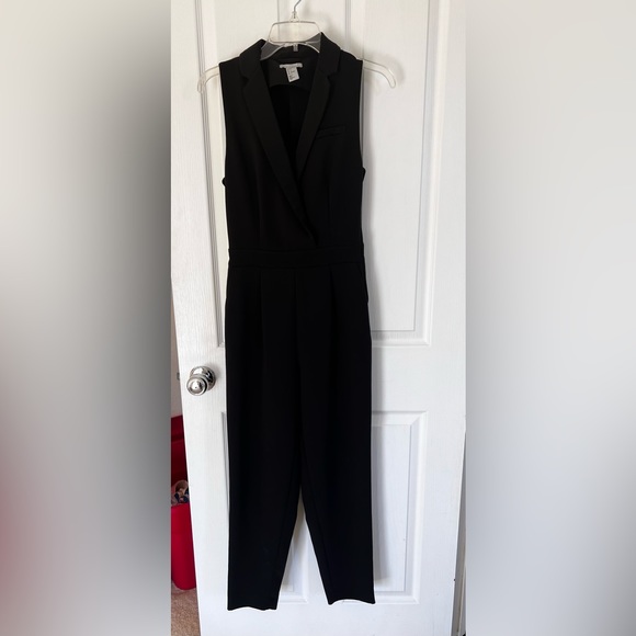 🌹 3 for $25 🛍️ H&M Black Sleeveless Tuxedo Jumpsuit - Picture 4 of 13